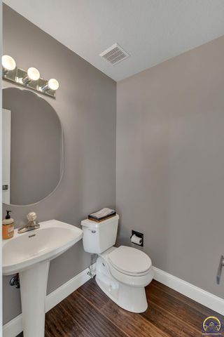 206 Tumbleweed Dr, Lawrence, KS 66049