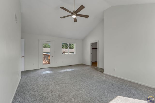 206 Tumbleweed Dr, Lawrence, KS 66049