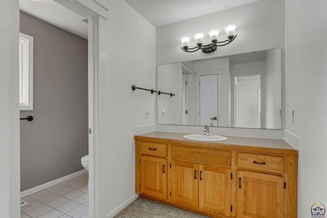 206 Tumbleweed Dr, Lawrence, KS 66049