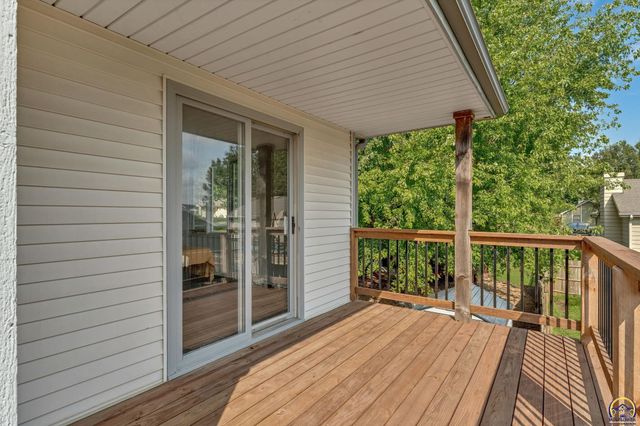 206 Tumbleweed Dr, Lawrence, KS 66049