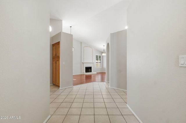 225 W VERA Lane, Tempe, AZ 85284