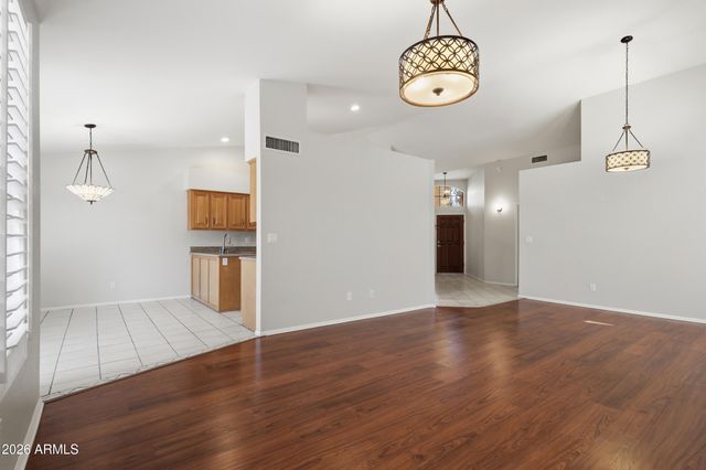 225 W VERA Lane, Tempe, AZ 85284