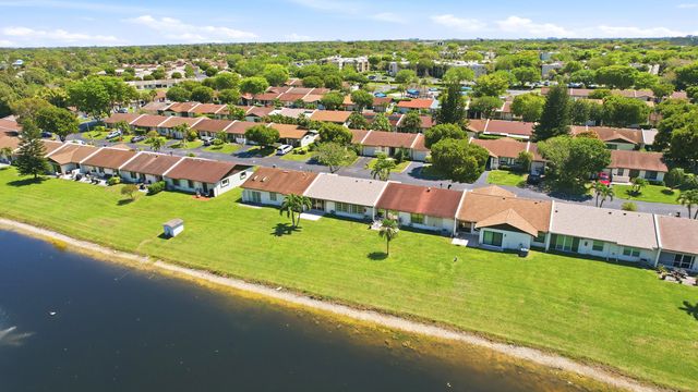 15924 Laurel Oak Circle, Delray Beach, FL 33484