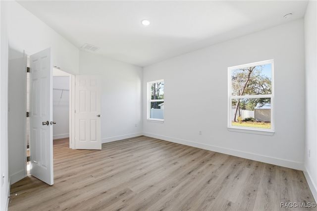 2275 W Linden Drive, Citrus Springs, FL 34434