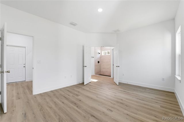 2275 W Linden Drive, Citrus Springs, FL 34434