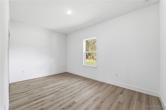 2275 W Linden Drive, Citrus Springs, FL 34434