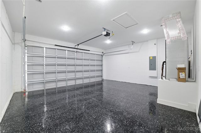 2275 W Linden Drive, Citrus Springs, FL 34434