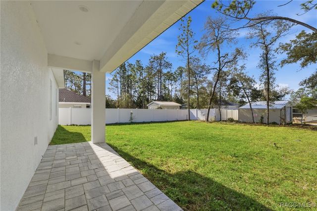 2275 W Linden Drive, Citrus Springs, FL 34434