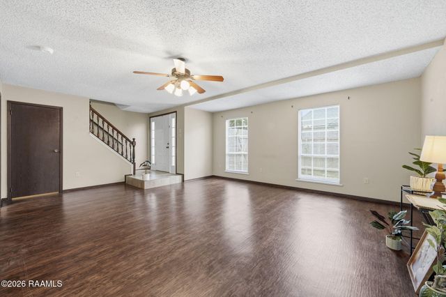 200 Lodge Dr. 801, Lafayette, LA 70506