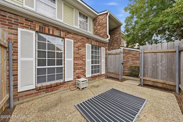 200 Lodge Dr. 801, Lafayette, LA 70506