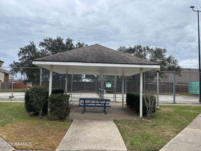 200 Lodge Dr. 801, Lafayette, LA 70506