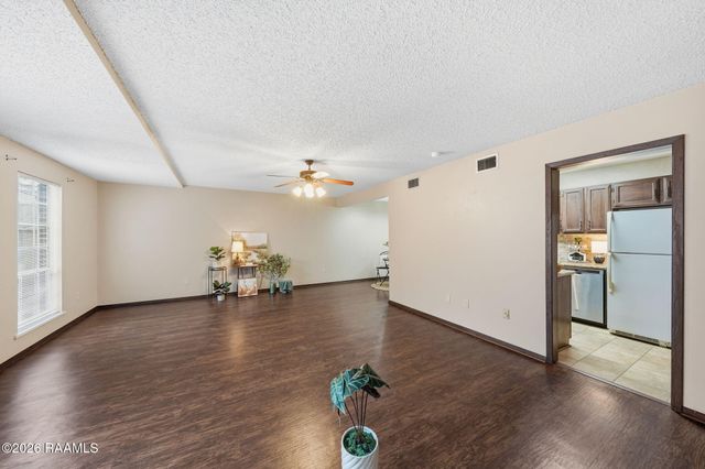 200 Lodge Dr. 801, Lafayette, LA 70506