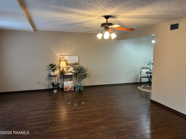 200 Lodge Dr. 801, Lafayette, LA 70506