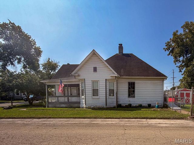 202 E 2nd Street, De Soto, MO 63020