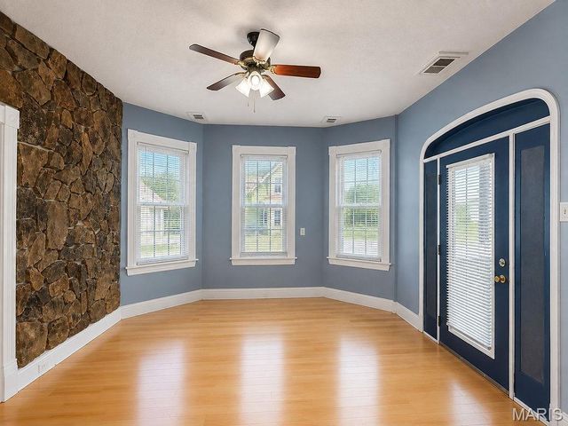 202 E 2nd Street, De Soto, MO 63020