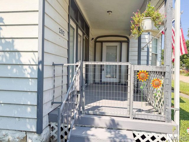 202 E 2nd Street, De Soto, MO 63020