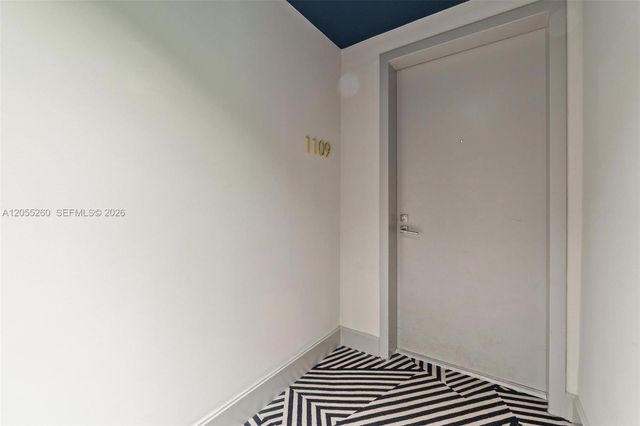 45 SW 9th St 1109, Miami, FL 33130