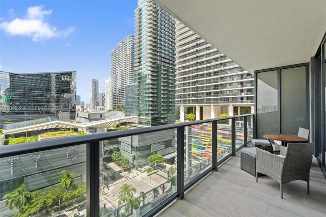 45 SW 9th St 1109, Miami, FL 33130