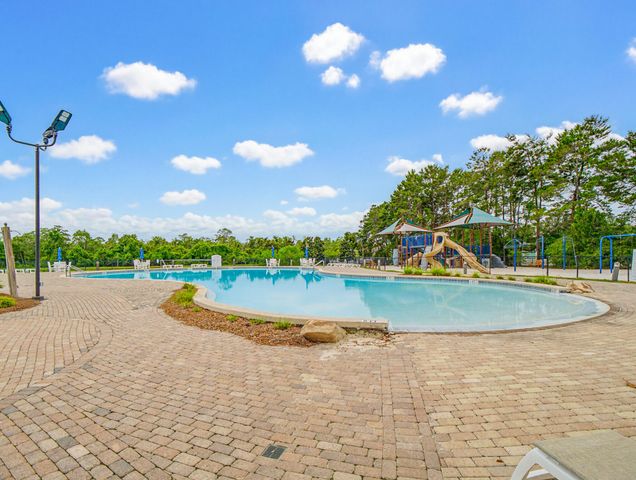 237 Nelly Street, Freeport, FL 32439