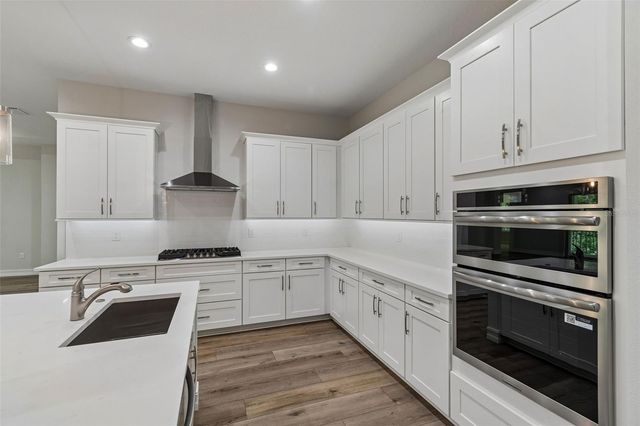 4881 MAJESTIC HILLS LOOP, Brooksville, FL 34601