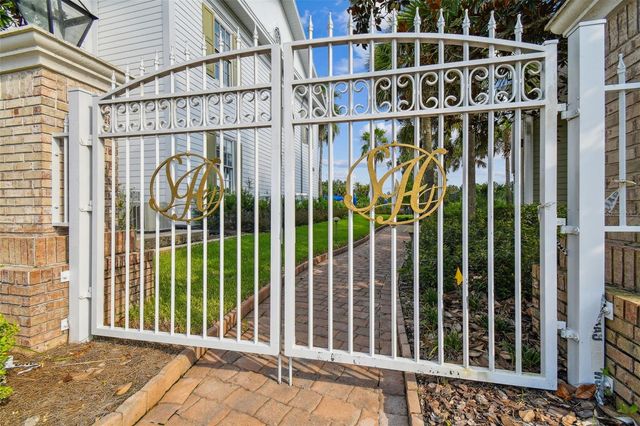 4881 MAJESTIC HILLS LOOP, Brooksville, FL 34601