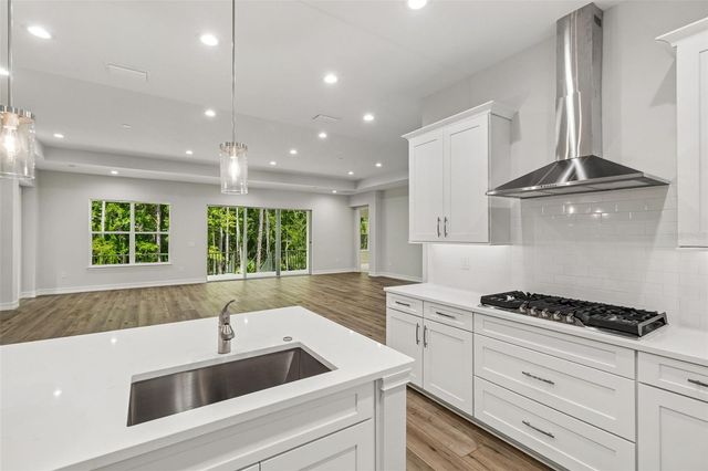4881 MAJESTIC HILLS LOOP, Brooksville, FL 34601