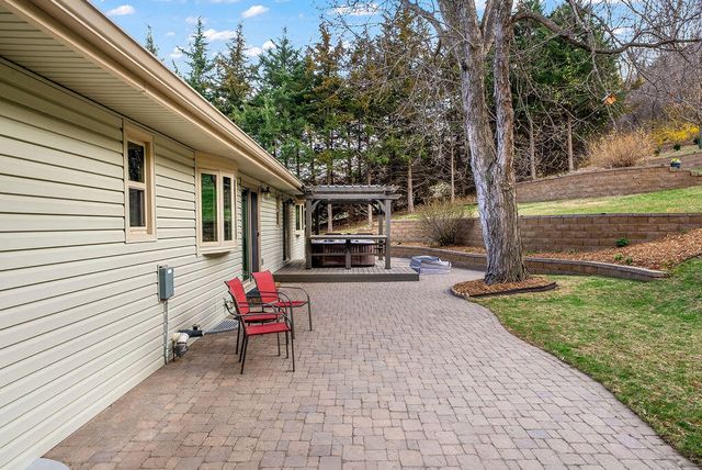 22742 LINDEN Road, Crescent, IA 51526