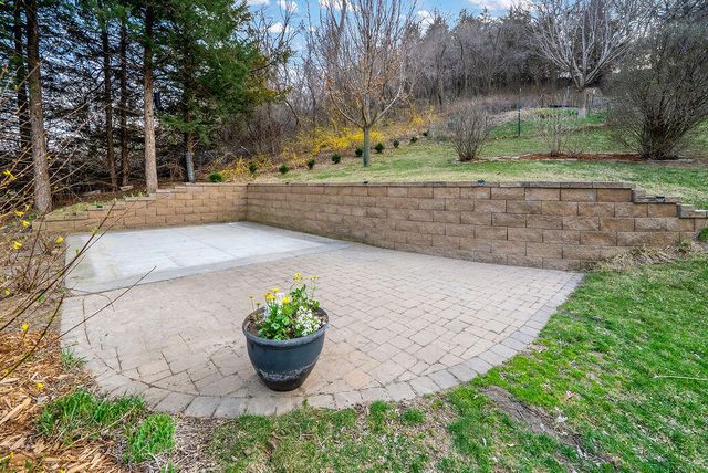 22742 LINDEN Road, Crescent, IA 51526