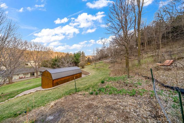 22742 LINDEN Road, Crescent, IA 51526