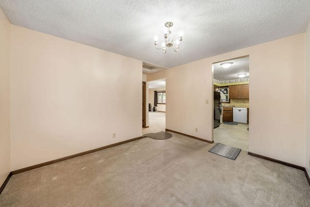 22742 LINDEN Road, Crescent, IA 51526