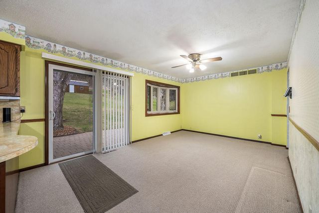 22742 LINDEN Road, Crescent, IA 51526