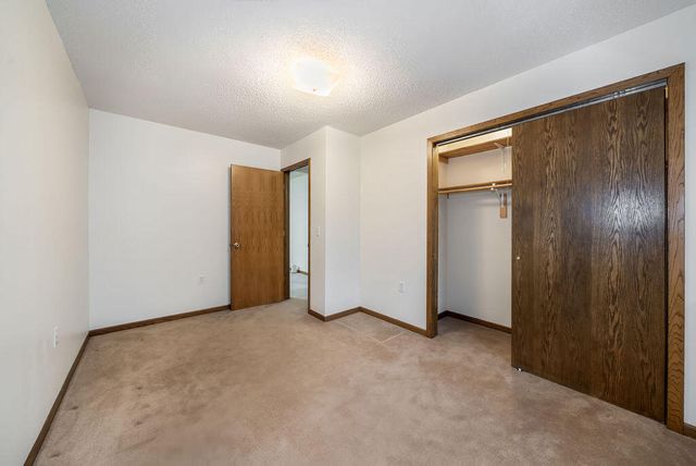 22742 LINDEN Road, Crescent, IA 51526