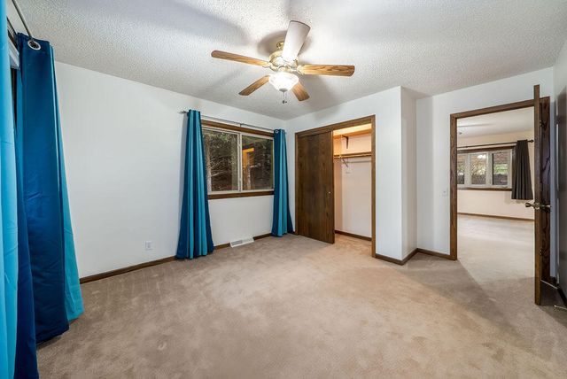 22742 LINDEN Road, Crescent, IA 51526