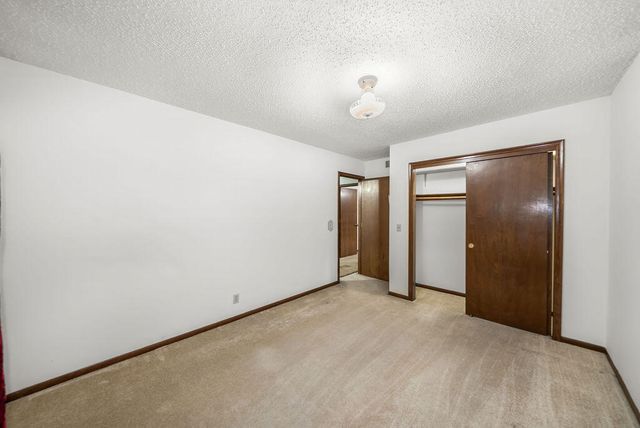 22742 LINDEN Road, Crescent, IA 51526