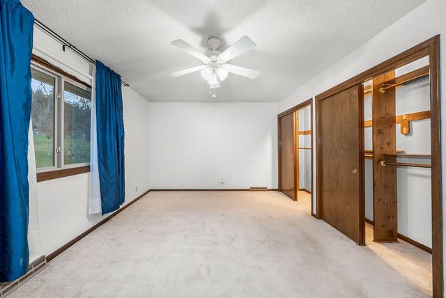 22742 LINDEN Road, Crescent, IA 51526