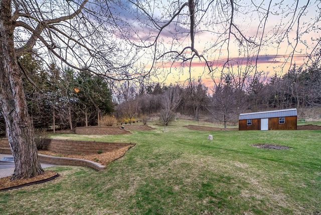 22742 LINDEN Road, Crescent, IA 51526