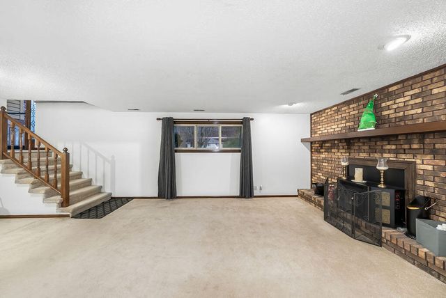 22742 LINDEN Road, Crescent, IA 51526