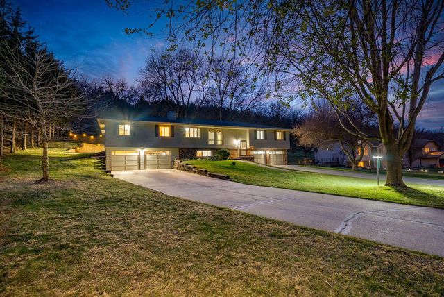 22742 LINDEN Road, Crescent, IA 51526