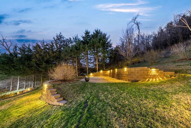 22742 LINDEN Road, Crescent, IA 51526