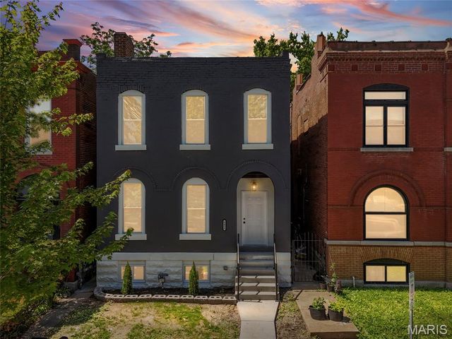 4452 Gibson Avenue, St Louis, MO 63110