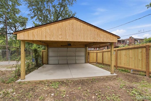 4452 Gibson Avenue, St Louis, MO 63110