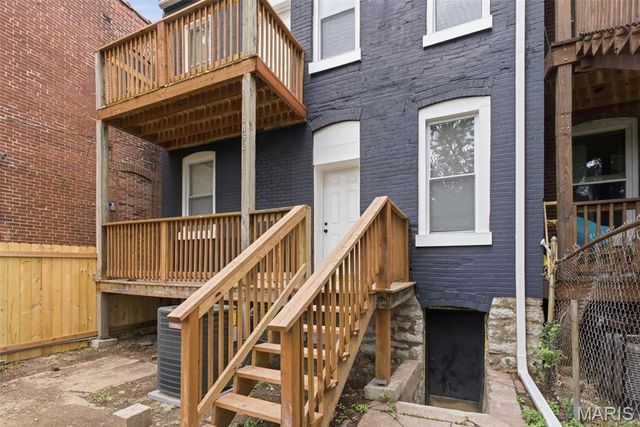 4452 Gibson Avenue, St Louis, MO 63110