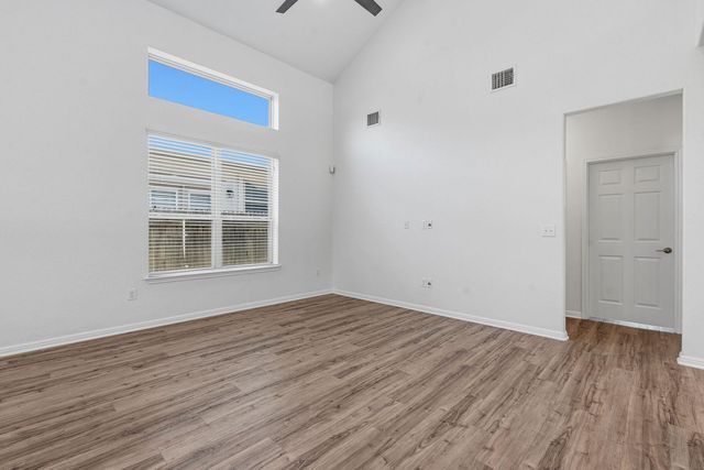 3240 E Whitestone BLVD 28, Cedar Park, TX 78613