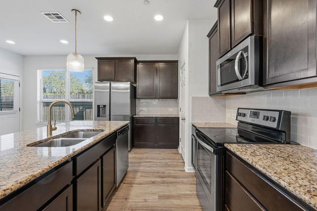 3240 E Whitestone BLVD 28, Cedar Park, TX 78613