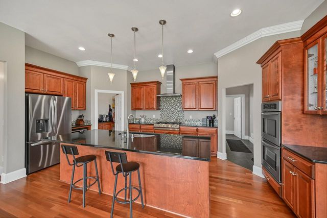 3268 Bay Hill ROAD, Port Washington, WI 53074