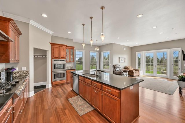 3268 Bay Hill ROAD, Port Washington, WI 53074