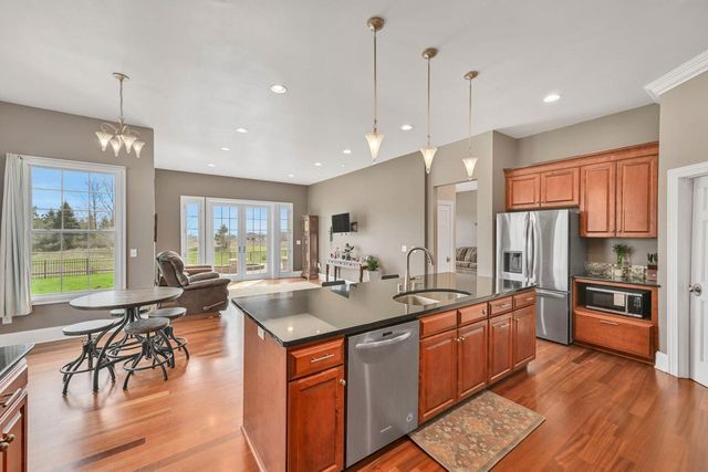 3268 Bay Hill ROAD, Port Washington, WI 53074