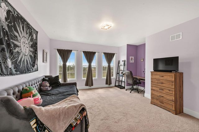 3268 Bay Hill ROAD, Port Washington, WI 53074