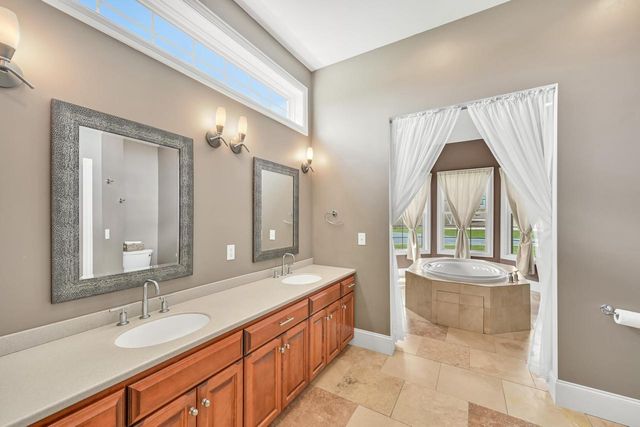 3268 Bay Hill ROAD, Port Washington, WI 53074