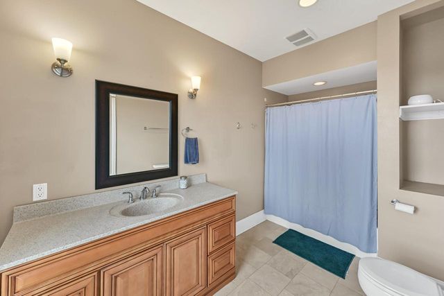 3268 Bay Hill ROAD, Port Washington, WI 53074